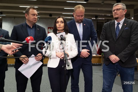  09.05.2025 WARSZAWA<br />
34. POSIEDZENIE SEJMU POSIEDZENIE KOMISJI SLEDCZEJ DS. PEGASUSA<br />
N/Z MARCIN BOSACKI WITOLD ZEMBACZYNSKI TOMASZ TRELA MAGDALENA SROKA<br />
FOT. ANTONI BYSZEWSKI/FOTONEWS 