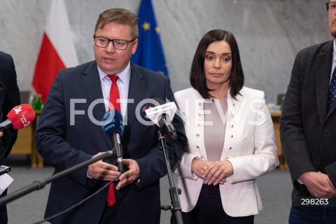  09.05.2025 WARSZAWA<br />
34. POSIEDZENIE SEJMU POSIEDZENIE KOMISJI SLEDCZEJ DS. PEGASUSA<br />
N/Z MARCIN BOSACKI MAGDALENA SROKA<br />
FOT. ANTONI BYSZEWSKI/FOTONEWS 