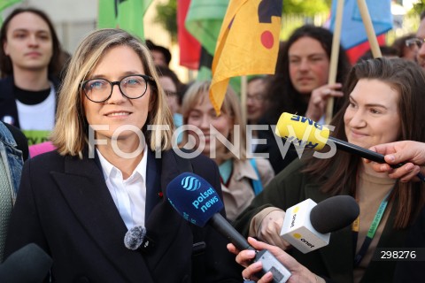 12.05.2025 WARSZAWA<br />
DEBATA WYBORCZA W TELEWIZJI POLSKIEJ<br />
N/Z MAGDALENA BIEJAT<br />
FOT. ANTONI BYSZEWSKI/FOTONEWS 