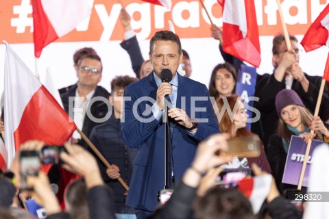  12.05.2025 WARSZAWA<br />
WIEC WYBORCZY RAFALA TRZASKOWSKIEGO PO DEBACIE W TELEWIZJI POLSKIEJ W WARSZAWIE<br />
N/Z RAFAL TRZASKOWSKI<br />
FOT. ANTONI BYSZEWSKI/FOTONEWS 