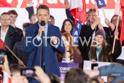  12.05.2025 WARSZAWA<br />
WIEC WYBORCZY RAFALA TRZASKOWSKIEGO PO DEBACIE W TELEWIZJI POLSKIEJ W WARSZAWIE<br />
N/Z RAFAL TRZASKOWSKI<br />
FOT. ANTONI BYSZEWSKI/FOTONEWS 