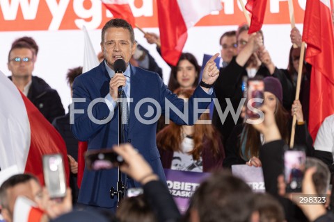  12.05.2025 WARSZAWA<br />
WIEC WYBORCZY RAFALA TRZASKOWSKIEGO PO DEBACIE W TELEWIZJI POLSKIEJ W WARSZAWIE<br />
N/Z RAFAL TRZASKOWSKI<br />
FOT. ANTONI BYSZEWSKI/FOTONEWS 