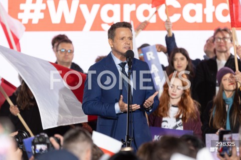  12.05.2025 WARSZAWA<br />
WIEC WYBORCZY RAFALA TRZASKOWSKIEGO PO DEBACIE W TELEWIZJI POLSKIEJ W WARSZAWIE<br />
N/Z RAFAL TRZASKOWSKI<br />
FOT. ANTONI BYSZEWSKI/FOTONEWS 