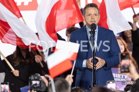  12.05.2025 WARSZAWA<br />
WIEC WYBORCZY RAFALA TRZASKOWSKIEGO PO DEBACIE W TELEWIZJI POLSKIEJ W WARSZAWIE<br />
N/Z RAFAL TRZASKOWSKI<br />
FOT. ANTONI BYSZEWSKI/FOTONEWS 