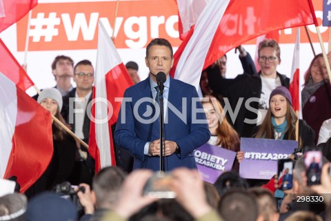  12.05.2025 WARSZAWA<br />
WIEC WYBORCZY RAFALA TRZASKOWSKIEGO PO DEBACIE W TELEWIZJI POLSKIEJ W WARSZAWIE<br />
N/Z RAFAL TRZASKOWSKI<br />
FOT. ANTONI BYSZEWSKI/FOTONEWS 