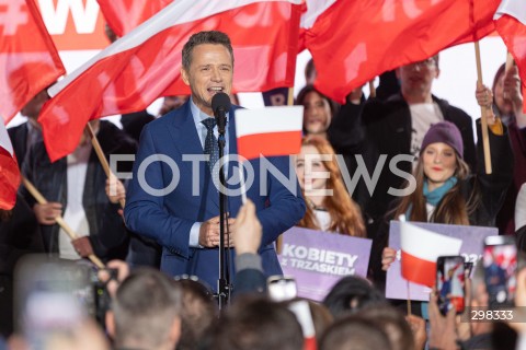  12.05.2025 WARSZAWA<br />
WIEC WYBORCZY RAFALA TRZASKOWSKIEGO PO DEBACIE W TELEWIZJI POLSKIEJ W WARSZAWIE<br />
N/Z RAFAL TRZASKOWSKI<br />
FOT. ANTONI BYSZEWSKI/FOTONEWS 