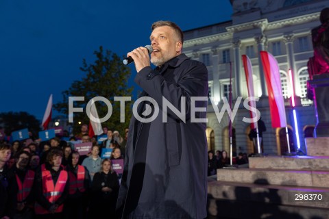  15.05.2025 WARSZAWA<br />
WIEC PRZEDWYBORCZY KANDYDATA NA PREZYDENTA RP ADRIANA ZANDBERGA W WARSZAWIE<br />
N/Z ADRIAN ZANDBERG<br />
FOT. ANTONI BYSZEWSKI/FOTONEWS 