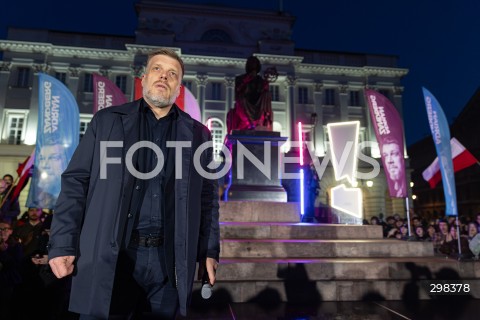  15.05.2025 WARSZAWA<br />
WIEC PRZEDWYBORCZY KANDYDATA NA PREZYDENTA RP ADRIANA ZANDBERGA W WARSZAWIE<br />
N/Z ADRIAN ZANDBERG<br />
FOT. ANTONI BYSZEWSKI/FOTONEWS 