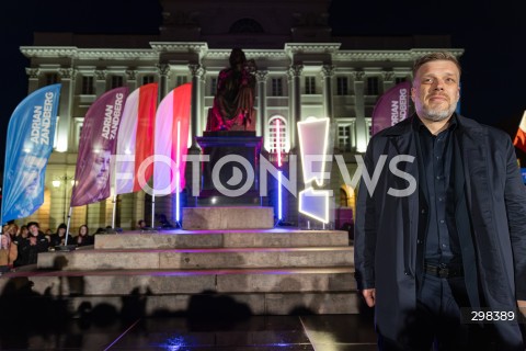  15.05.2025 WARSZAWA<br />
WIEC PRZEDWYBORCZY KANDYDATA NA PREZYDENTA RP ADRIANA ZANDBERGA W WARSZAWIE<br />
N/Z ADRIAN ZANDBERG<br />
FOT. ANTONI BYSZEWSKI/FOTONEWS 