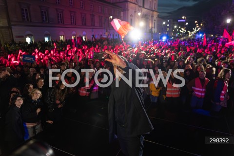  15.05.2025 WARSZAWA<br />
WIEC PRZEDWYBORCZY KANDYDATA NA PREZYDENTA RP ADRIANA ZANDBERGA W WARSZAWIE<br />
N/Z ADRIAN ZANDBERG<br />
FOT. ANTONI BYSZEWSKI/FOTONEWS 
