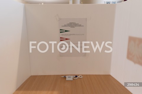  18.05.2025 WARSZAWA<br />
WYBORY PREZYDENCKIE 2025 W WARSZAWIE<br />
N/Z INSTRUKCJA GLOSOWANIA<br />
FOT. ANTONI BYSZEWSKI/FOTONEWS 