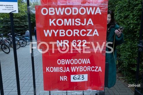 18.05.2025 WARSZAWA<br />
WYBORY PREZYDENCKIE 2025 W WARSZAWIE<br />
N/Z ZNAK OBWODOWA KOMISJA WYBORCZA<br />
FOT. ANTONI BYSZEWSKI/FOTONEWS 