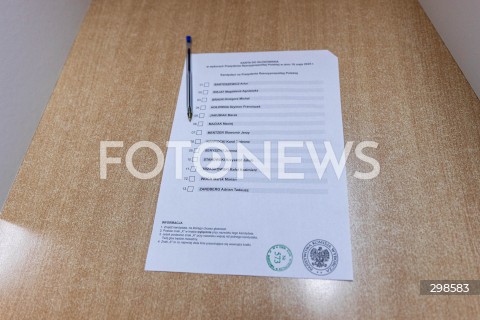  18.05.2025 WARSZAWA<br />
WYBORY PREZYDENCKIE 2025 W WARSZAWIE<br />
N/Z KARTA DO GLOSOWANIA<br />
FOT. ANTONI BYSZEWSKI/FOTONEWS 