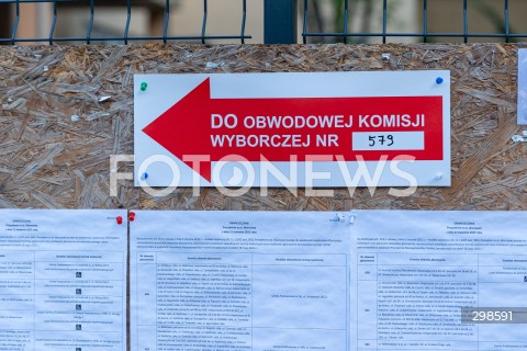  18.05.2025 WARSZAWA<br />
WYBORY PREZYDENCKIE 2025 W WARSZAWIE<br />
N/Z ZNAK KOMISJA WYBORCZA<br />
FOT. ANTONI BYSZEWSKI/FOTONEWS 