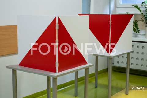  18.05.2025 OTWOCK<br />
WYBORY PREZYDENCKIE 2025<br />
N/Z GLOSOWANIE<br />
FOT. MARCIN BANASZKIEWICZ/FOTONEWS  