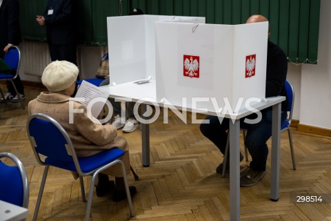  18.05.2025 WARSZAWA<br />
WYBORY PREZYDENCKIE 2025<br />
N/Z STANOWISKO DO GLOSOWANIA<br />
FOT. MARCIN BANASZKIEWICZ/FOTONEWS  