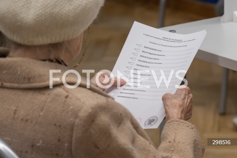  18.05.2025 WARSZAWA<br />
WYBORY PREZYDENCKIE 2025<br />
N/Z KARTA DO GLOSOWANIA<br />
FOT. MARCIN BANASZKIEWICZ/FOTONEWS  