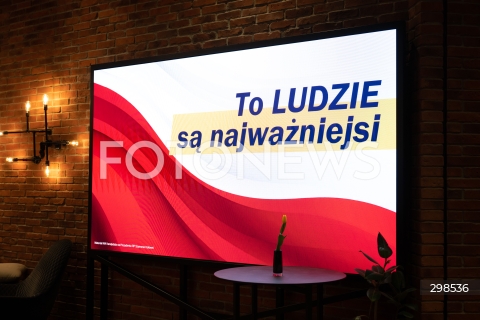  18.05.2025 WARSZAWA<br />
WYBORY PREZYDENCKIE 2025<br />
WIECZOR WYBORCZY SZYMONA HOLOWNI<br />
N/Z HASLO WYBORCZE SZYMONA HOLOWNI<br />
FOT. MARCIN BANASZKIEWICZ/FOTONEWS  
