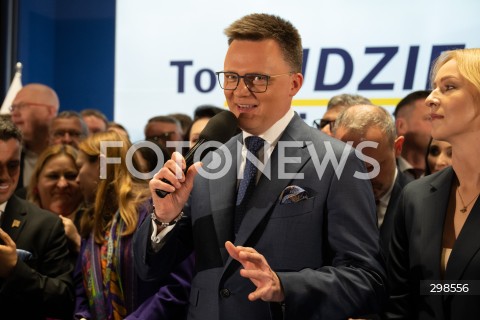  18.05.2025 WARSZAWA<br />
WYBORY PREZYDENCKIE 2025<br />
WIECZOR WYBORCZY SZYMONA HOLOWNI<br />
N/Z SZY MON HOLOWNIA<br />
FOT. MARCIN BANASZKIEWICZ/FOTONEWS  