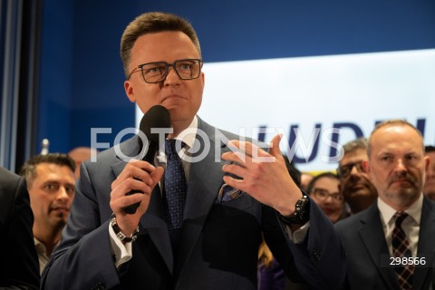  18.05.2025 WARSZAWA<br />
WYBORY PREZYDENCKIE 2025<br />
WIECZOR WYBORCZY SZYMONA HOLOWNI<br />
N/Z SZYMON HOLOWNIA<br />
FOT. MARCIN BANASZKIEWICZ/FOTONEWS  