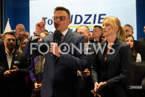  18.05.2025 WARSZAWA<br />
WYBORY PREZYDENCKIE 2025<br />
WIECZOR WYBORCZY SZYMONA HOLOWNI<br />
N/Z SZYMON HOLOWNIA URSZULA BRZEZINSKA HOLOWNIA<br />
FOT. MARCIN BANASZKIEWICZ/FOTONEWS  