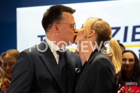  18.05.2025 WARSZAWA<br />
WYBORY PREZYDENCKIE 2025<br />
WIECZOR WYBORCZY SZYMONA HOLOWNI<br />
N/Z SZYMON HOLOWNIA URSZULA BRZEZINSKA HOLOWNIA<br />
FOT. MARCIN BANASZKIEWICZ/FOTONEWS  