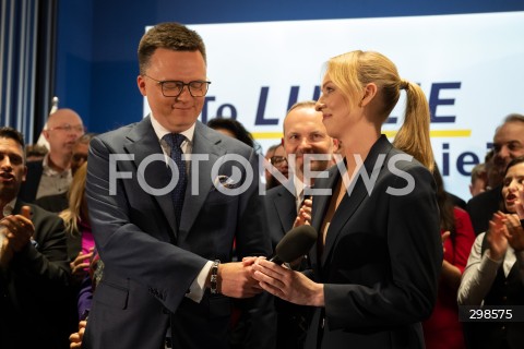  18.05.2025 WARSZAWA<br />
WYBORY PREZYDENCKIE 2025<br />
WIECZOR WYBORCZY SZYMONA HOLOWNI<br />
N/Z SZYMON HOLOWNIA URSZULA BRZEZINSKA HOLOWNIA<br />
FOT. MARCIN BANASZKIEWICZ/FOTONEWS  