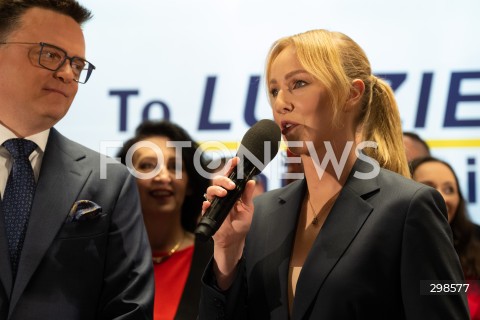  18.05.2025 WARSZAWA<br />
WYBORY PREZYDENCKIE 2025<br />
WIECZOR WYBORCZY SZYMONA HOLOWNI<br />
N/Z SZYMON HOLOWNIA URSZULA BRZEZINSKA HOLOWNIA<br />
FOT. MARCIN BANASZKIEWICZ/FOTONEWS  