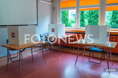  18.05.2025 WARSZAWA<br />
WYBORY PREZYDENCKIE 2025<br />
N/Z URNA GLOSOWANIE W LOKALU WYBORCZYM <br />
 