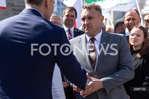  20.05.2025 WARSZAWA<br />
KONFERENCJA PRASOWA KANDYDATA NA PREZYDENTA RP KAROLA NAWROCKIEGO W WARSZAWIE<br />
N/Z TOMASZ OBSZANSKI<br />
FOT. ANTONI BYSZEWSKI/FOTONEWS 