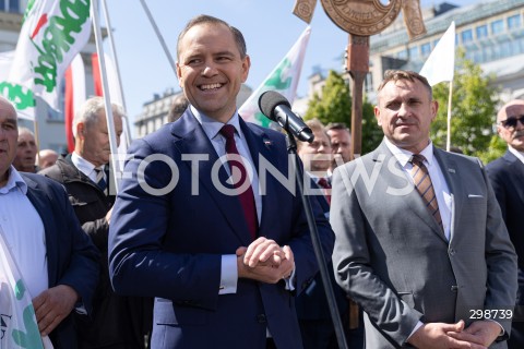  20.05.2025 WARSZAWA<br />
KONFERENCJA PRASOWA KANDYDATA NA PREZYDENTA RP KAROLA NAWROCKIEGO W WARSZAWIE<br />
N/Z KAROL NAWROCKI TOMASZ OBSZANSKI<br />
FOT. ANTONI BYSZEWSKI/FOTONEWS 