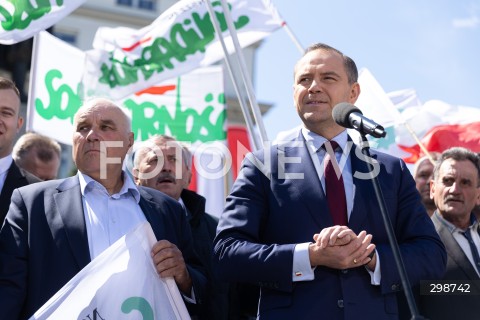  20.05.2025 WARSZAWA<br />
KONFERENCJA PRASOWA KANDYDATA NA PREZYDENTA RP KAROLA NAWROCKIEGO W WARSZAWIE<br />
N/Z KAROL NAWROCKI<br />
FOT. ANTONI BYSZEWSKI/FOTONEWS 