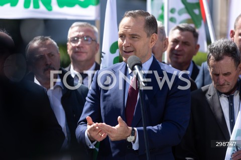  20.05.2025 WARSZAWA<br />
KONFERENCJA PRASOWA KANDYDATA NA PREZYDENTA RP KAROLA NAWROCKIEGO W WARSZAWIE<br />
N/Z KAROL NAWROCKI<br />
FOT. ANTONI BYSZEWSKI/FOTONEWS 