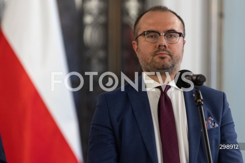  21.05.2025 WARSZAWA<br />
POSIEDZENIE SEJMU W WARSZAWIE<br />
KONFERENCJA PRASOWA POSLOW PIS<br />
N/Z PAWEL JABLONSKI<br />
FOT. ANTONI BYSZEWSKI/FOTONEWS 