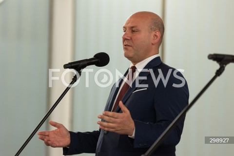  21.05.2025 WARSZAWA<br />
POSIEDZENIE SEJMU W WARSZAWIE<br />
KONFERENCJA PRASOWA POSLOW PIS<br />
N/Z SZYMON SZYNKOWSKI VEL SEK<br />
FOT. ANTONI BYSZEWSKI/FOTONEWS 