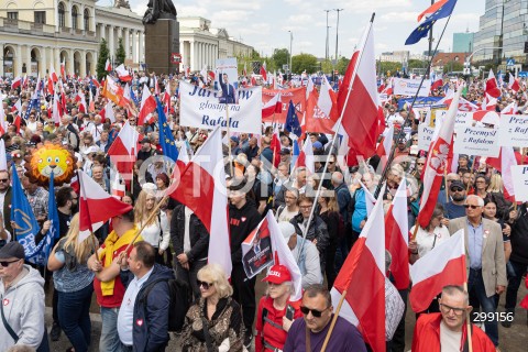  25.05.2025 WARSZAWA<br />
WIELKI MARSZ PATRIOTOW - MARSZ KANDYDATA NA PREZYDENTA RP RAFALA TRZASKOWSKIEGO W WARSZAWIE<br />
N/Z UCZESTNICY MARSZU<br />
FOT. ANTONI BYSZEWSKI/FOTONEWS 