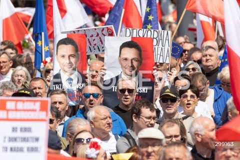  25.05.2025 WARSZAWA<br />
WIELKI MARSZ PATRIOTOW - MARSZ KANDYDATA NA PREZYDENTA RP RAFALA TRZASKOWSKIEGO W WARSZAWIE<br />
N/Z TRANSPARENT<br />
FOT. ANTONI BYSZEWSKI/FOTONEWS 