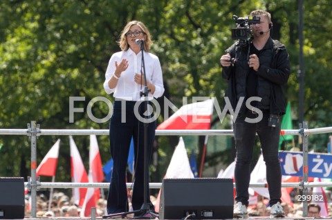  25.05.2025 WARSZAWA<br />
WIELKI MARSZ PATRIOTOW - MARSZ KANDYDATA NA PREZYDENTA RP RAFALA TRZASKOWSKIEGO W WARSZAWIE<br />
N/Z MAGDALENA BIEJAT<br />
FOT. ANTONI BYSZEWSKI/FOTONEWS 