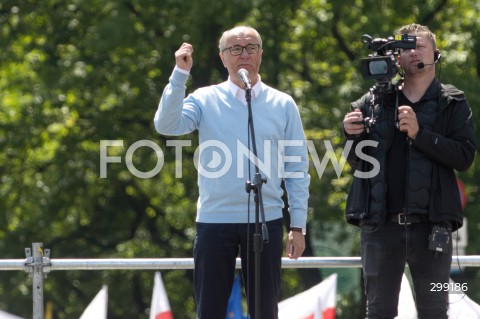 25.05.2025 WARSZAWA<br />
WIELKI MARSZ PATRIOTOW - MARSZ KANDYDATA NA PREZYDENTA RP RAFALA TRZASKOWSKIEGO W WARSZAWIE<br />
N/Z WLODZIMIERZ CZARZASTY<br />
FOT. ANTONI BYSZEWSKI/FOTONEWS 
