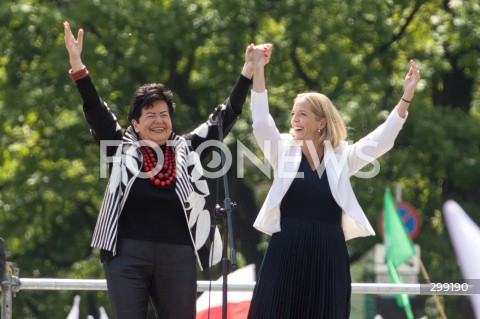  25.05.2025 WARSZAWA<br />
WIELKI MARSZ PATRIOTOW - MARSZ KANDYDATA NA PREZYDENTA RP RAFALA TRZASKOWSKIEGO W WARSZAWIE<br />
N/Z JOANNA SENYSZYN MALGORZATA TRZASKOWSKA<br />
FOT. ANTONI BYSZEWSKI/FOTONEWS 