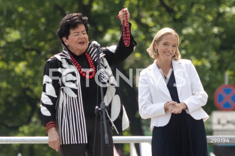 25.05.2025 WARSZAWA<br />
WIELKI MARSZ PATRIOTOW - MARSZ KANDYDATA NA PREZYDENTA RP RAFALA TRZASKOWSKIEGO W WARSZAWIE<br />
N/Z JOANNA SENYSZYN MALGORZATA TRZASKOWSKA<br />
FOT. ANTONI BYSZEWSKI/FOTONEWS 