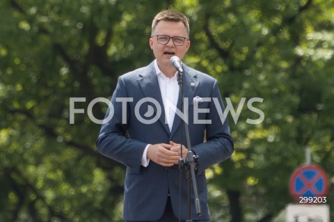  25.05.2025 WARSZAWA<br />
WIELKI MARSZ PATRIOTOW - MARSZ KANDYDATA NA PREZYDENTA RP RAFALA TRZASKOWSKIEGO W WARSZAWIE<br />
N/Z SZYMON HOLOWNIA<br />
FOT. ANTONI BYSZEWSKI/FOTONEWS 
