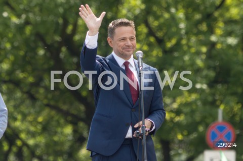  25.05.2025 WARSZAWA<br />
WIELKI MARSZ PATRIOTOW - MARSZ KANDYDATA NA PREZYDENTA RP RAFALA TRZASKOWSKIEGO W WARSZAWIE<br />
N/Z RAFAL TRZASKOWSKI<br />
FOT. ANTONI BYSZEWSKI/FOTONEWS 