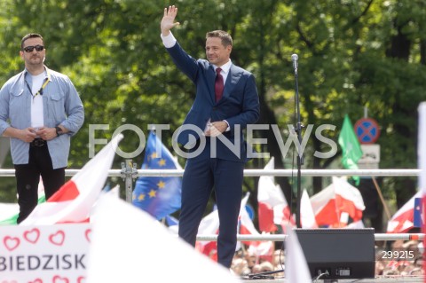  25.05.2025 WARSZAWA<br />
WIELKI MARSZ PATRIOTOW - MARSZ KANDYDATA NA PREZYDENTA RP RAFALA TRZASKOWSKIEGO W WARSZAWIE<br />
N/Z RAFAL TRZASKOWSKI<br />
FOT. ANTONI BYSZEWSKI/FOTONEWS 