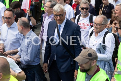  25.05.2025 WARSZAWA<br />
WIELKI MARSZ PATRIOTOW - MARSZ KANDYDATA NA PREZYDENTA RP RAFALA TRZASKOWSKIEGO W WARSZAWIE<br />
N/Z ROMAN GIERTYCH<br />
FOT. ANTONI BYSZEWSKI/FOTONEWS 