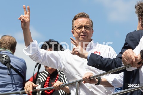  25.05.2025 WARSZAWA<br />
WIELKI MARSZ PATRIOTOW - MARSZ KANDYDATA NA PREZYDENTA RP RAFALA TRZASKOWSKIEGO W WARSZAWIE<br />
N/Z DARIUSZ JONSKI<br />
FOT. ANTONI BYSZEWSKI/FOTONEWS 