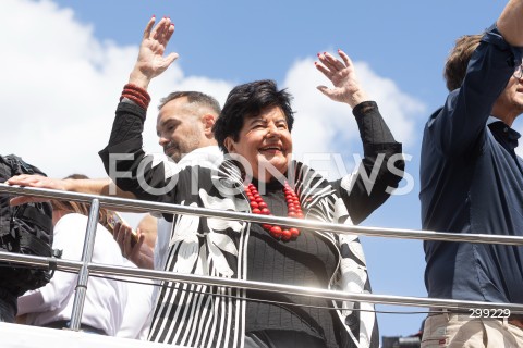  25.05.2025 WARSZAWA<br />
WIELKI MARSZ PATRIOTOW - MARSZ KANDYDATA NA PREZYDENTA RP RAFALA TRZASKOWSKIEGO W WARSZAWIE<br />
N/Z JOANNA SENYSZYN<br />
FOT. ANTONI BYSZEWSKI/FOTONEWS 