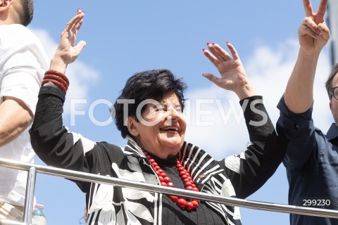  25.05.2025 WARSZAWA<br />
WIELKI MARSZ PATRIOTOW - MARSZ KANDYDATA NA PREZYDENTA RP RAFALA TRZASKOWSKIEGO W WARSZAWIE<br />
N/Z JOANNA SENYSZYN<br />
FOT. ANTONI BYSZEWSKI/FOTONEWS 