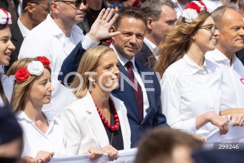  25.05.2025 WARSZAWA<br />
WIELKI MARSZ PATRIOTOW - MARSZ KANDYDATA NA PREZYDENTA RP RAFALA TRZASKOWSKIEGO W WARSZAWIE<br />
N/Z MALGORZATA TRZASKOWSKA RAFAL TRZASKOWSKI<br />
FOT. ANTONI BYSZEWSKI/FOTONEWS 