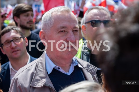  25.05.2025 WARSZAWA<br />
MARSZ ZA POLSKA<br />
MARSZ ZWOLENNIKOW KAROLA NAWROCKIEGO<br />
N/Z HENRYK KOWALCZYK<br />
FOT. MARCIN BANASZKIEWICZ/FOTONEWS  